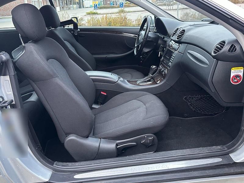 Gebraucht Mercedes CLK280 231 PS (169 kW) 2006 Silber Coupé