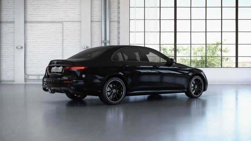 Gebraucht Mercedes E220 AMG 200 PS (147 kW) 2023 Unilack schwarz Limousine