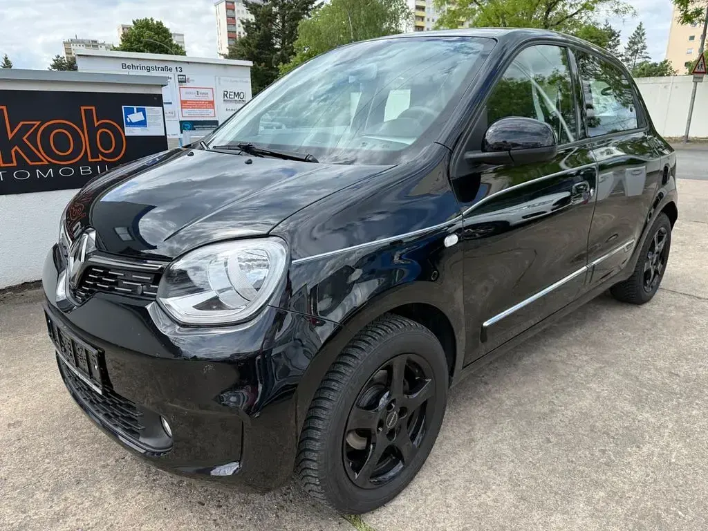 Gebraucht Renault Twingo Intens 73 PS (53 kW) 2021 Metallic black pearl schwarz Kleinwagen