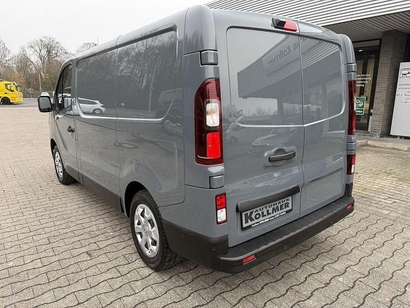Gebraucht Renault Trafic 150 PS (110 kW) 2023 Grau Van / Kleinbus