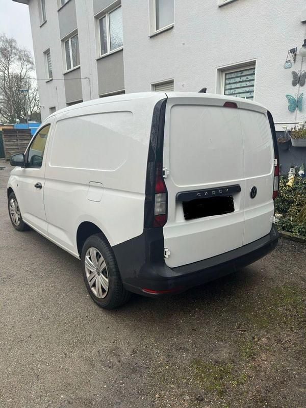 Gebraucht VW Caddy 75 PS (55 kW) 2022 Weiß Van / Kleinbus