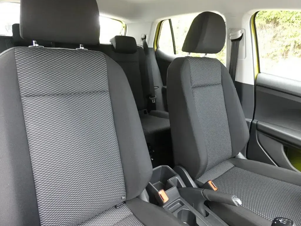 Gebraucht VW T-Cross Basis 95 PS (69 kW) 2026 Gelb SUV