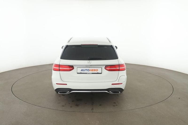 Gebraucht Mercedes E300 AMG line 122 PS (89 kW) 2019 Weiß Kombi
