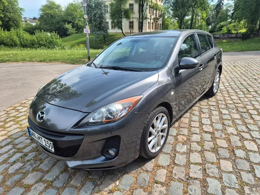 Gebraucht Mazda 3 Edition 105 PS (77 kW) 2013 Grau Limousine