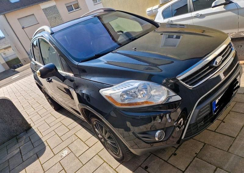 Gebraucht Ford Kuga 163 PS (119 kW) 2012 Schwarz SUV