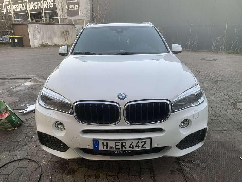 Weiß Gebraucht 2016 BMW X5 SUV | 29.800 € (Fairer Preis) - Bild 1/4