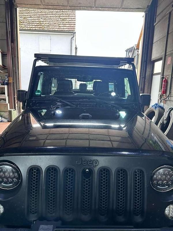 Gebraucht Jeep Wrangler Unlimited Sahara 284 PS (208 kW) 2013 Schwarz SUV