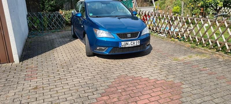 Blau Gebraucht 2012 Seat Ibiza SC Ecomotive Kleinwagen | 4.000 € (Fairer Preis) - Bild 1/4
