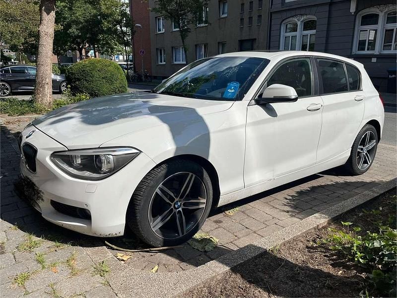 Weiß Gebraucht 2013 BMW 118 Kleinwagen | 5.500 € (Superpreis) - Bild 1/4