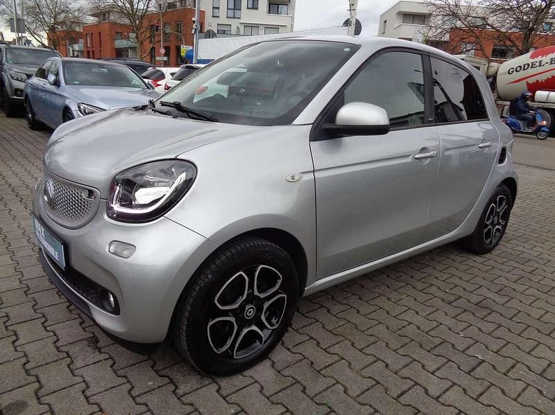 Gebraucht Smart ForFour Passion 90 PS (66 kW) 2017 Silber Kleinwagen