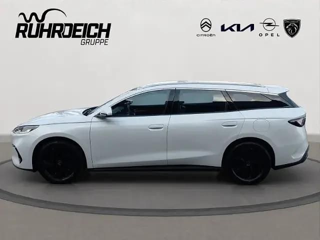 Używany BYD Seal Boost 135 KM (99 kW) 2026 Biały Kombi