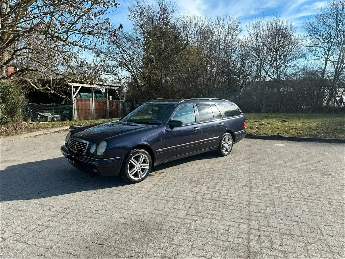 Używany Mercedes E280 204 KM (150 kW) 1999 Kombi