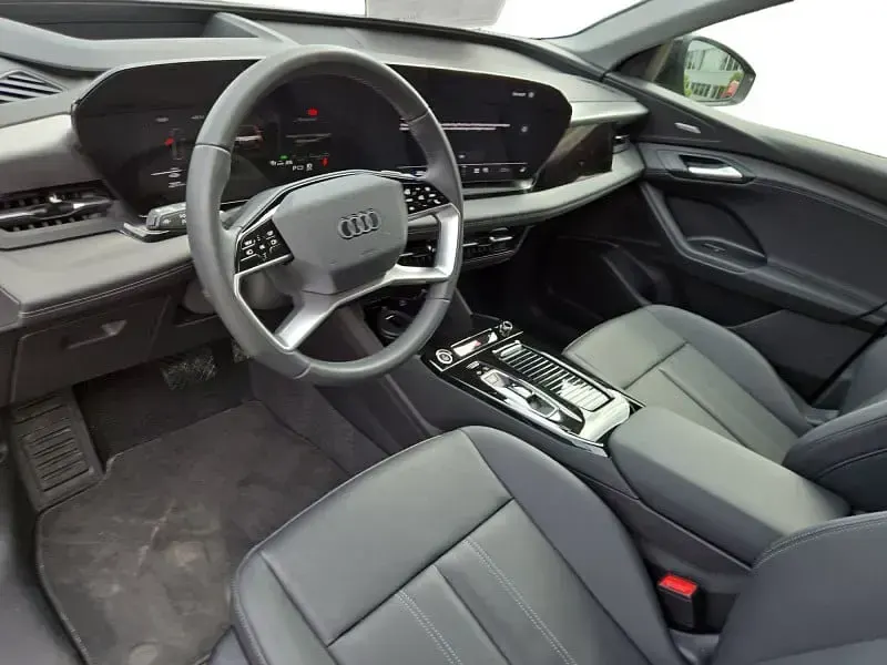 Gebraucht Audi Q6 e-tron S-Line 284 kW (387 PS) 2025 Magnetgrau SUV