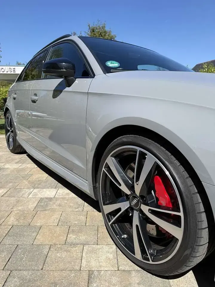 Gebraucht Audi RS3 Sportback 400 PS (294 kW) 2018 Grau Kleinwagen