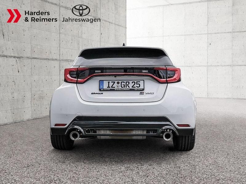 Neu Toyota Yaris 280 PS (205 kW) 2025 Weiss Kleinwagen