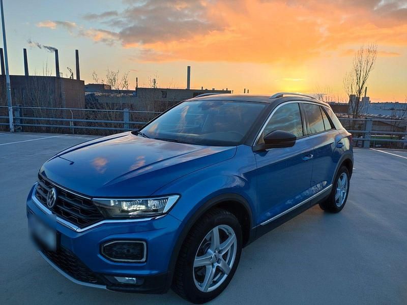 Gebraucht VW T-Roc Style 150 PS (110 kW) 2018 Blau SUV