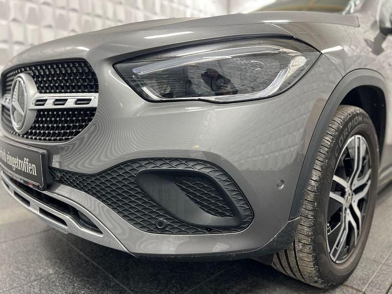 Gebraucht Mercedes GLA250 Progressive 218 PS (160 kW) 2020 Grau SUV