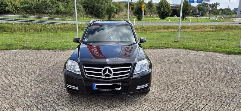 Schwarz Gebraucht 2011 Mercedes 250 SUV | 11.000 € - Bild 1/4