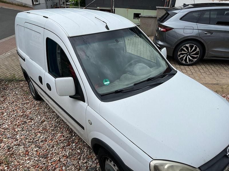 Weiß Gebraucht 2005 Opel Combo Van / Kleinbus | 1.800 € (Fairer Preis) - Bild 1/4