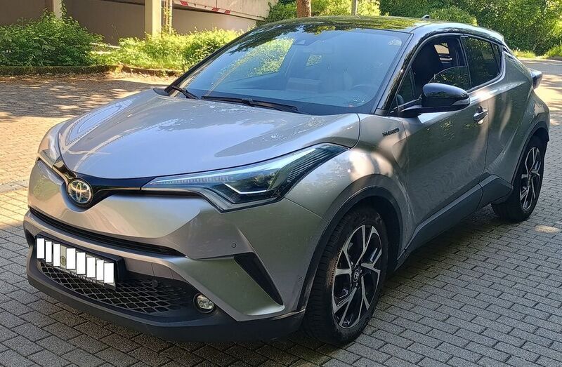 Silber Gebraucht 2017 Toyota C-HR SUV | 16.500 € (Fairer Preis) - Bild 1/4
