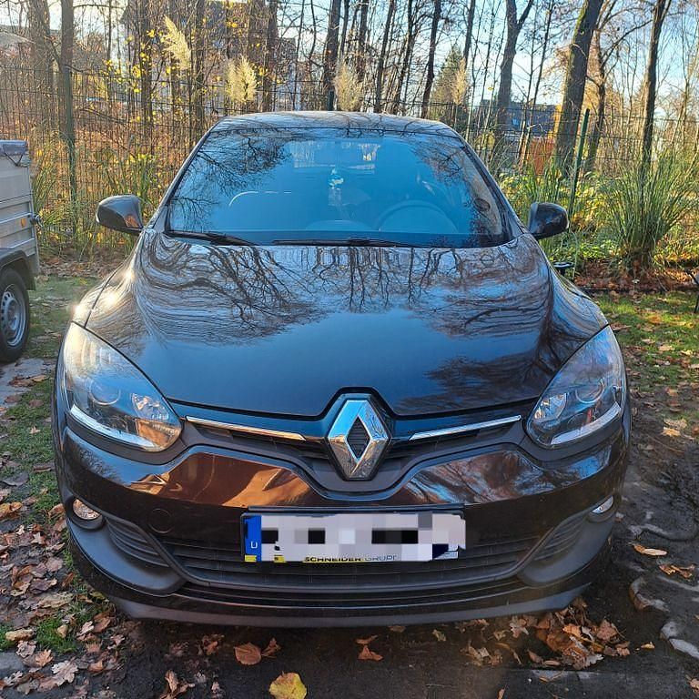 Braun Gebraucht 2016 Renault Mégane III Authentique Limousine | 6.999 € (Fairer Preis) - Bild 1/4