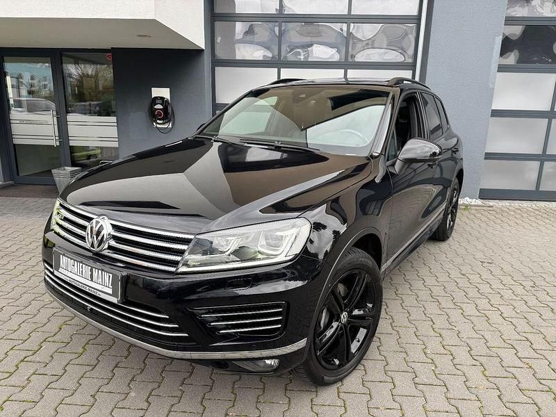 Schwarz Gebraucht 2017 VW Touareg R-line SUV | 24.790 € (Fairer Preis) - Bild 1/4