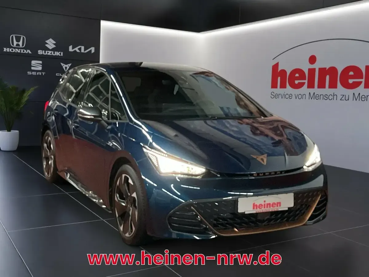 Second-hand Cupra Born 150 kW (204 CP) 2023 Albastru Hatchback