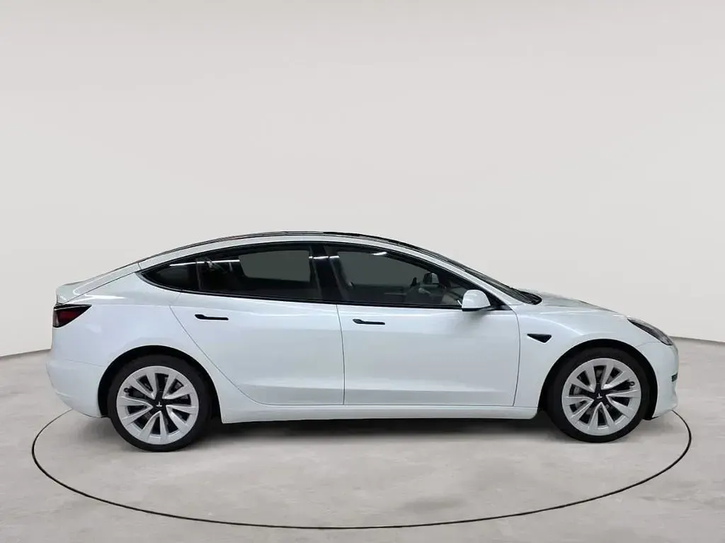 Gebraucht Tesla Model 3 Standard Range Plus 208 kW (283 PS) 2021 Weiß Limousine