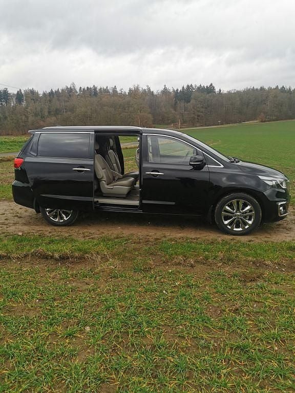 Gebraucht Kia Carnival 194 PS (142 kW) 2018 Schwarz Van / Kleinbus