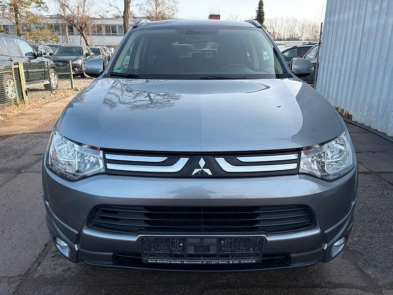 Gebraucht Mitsubishi Outlander Invite 150 PS (110 kW) 2013 Grau SUV