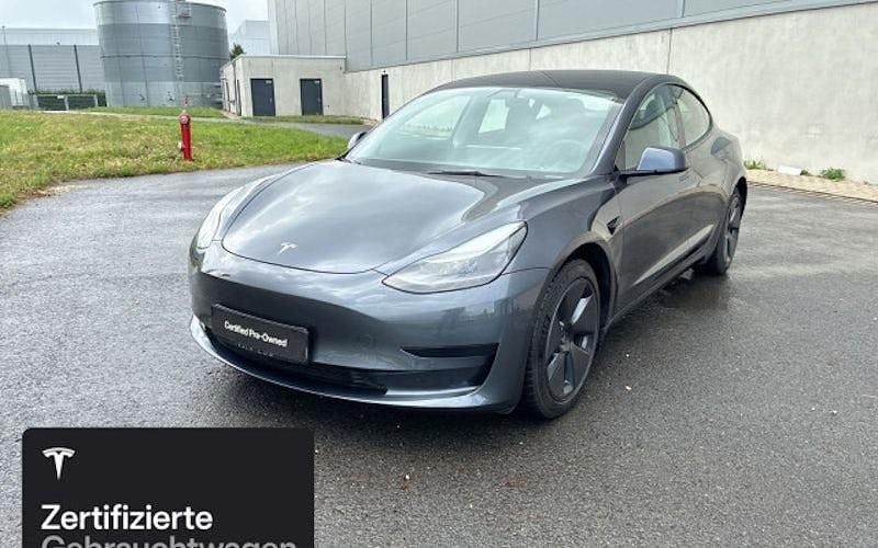 Silber Gebraucht 2021 Tesla Model 3 Limousine | 28.500 € (Etwas zu teuer) - Bild 1/4