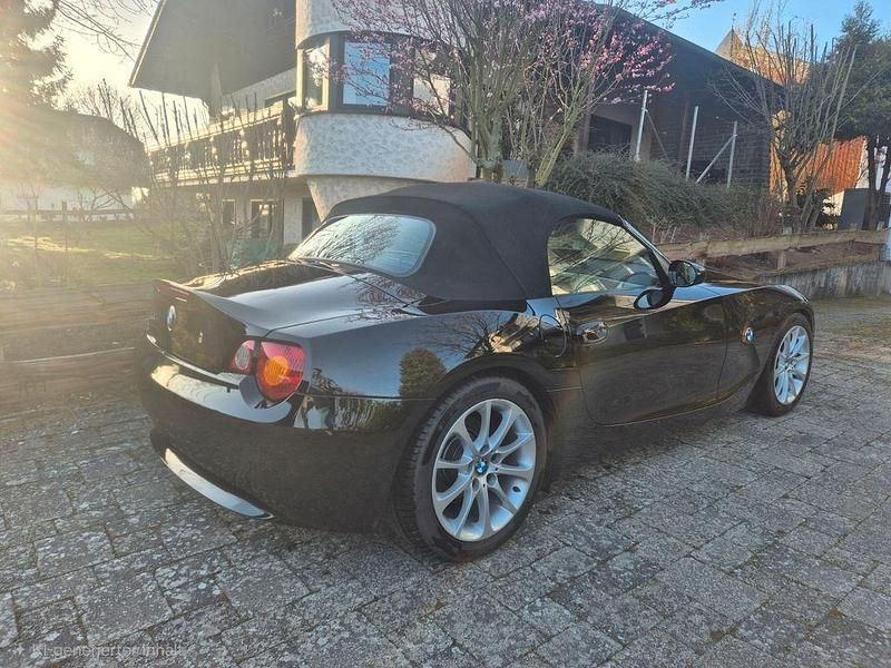 Gebraucht BMW Z4 Performance 231 PS (169 kW) 2003 Schwarz Cabrio