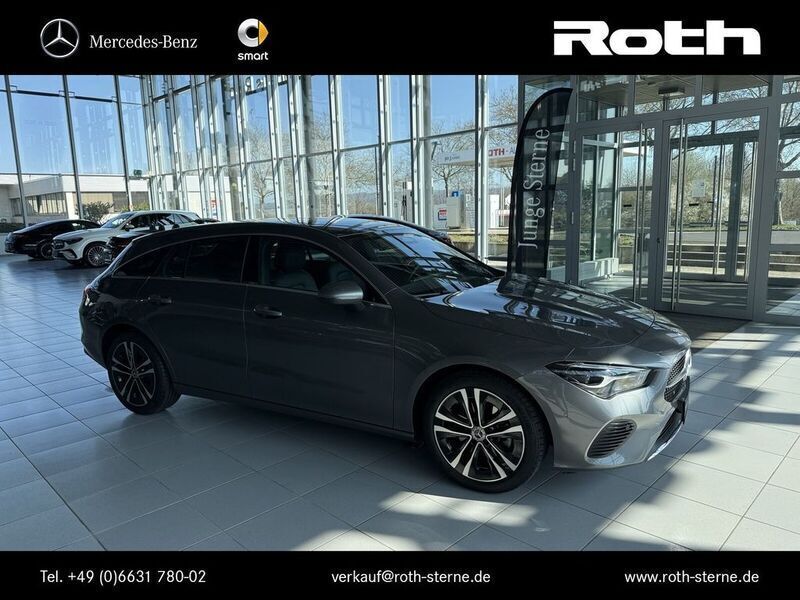 Grau Gebraucht 2024 Mercedes CLA180 Shooting Brake Progressive Kombi | 29.999 € (Fairer Preis) - Bild 1/4