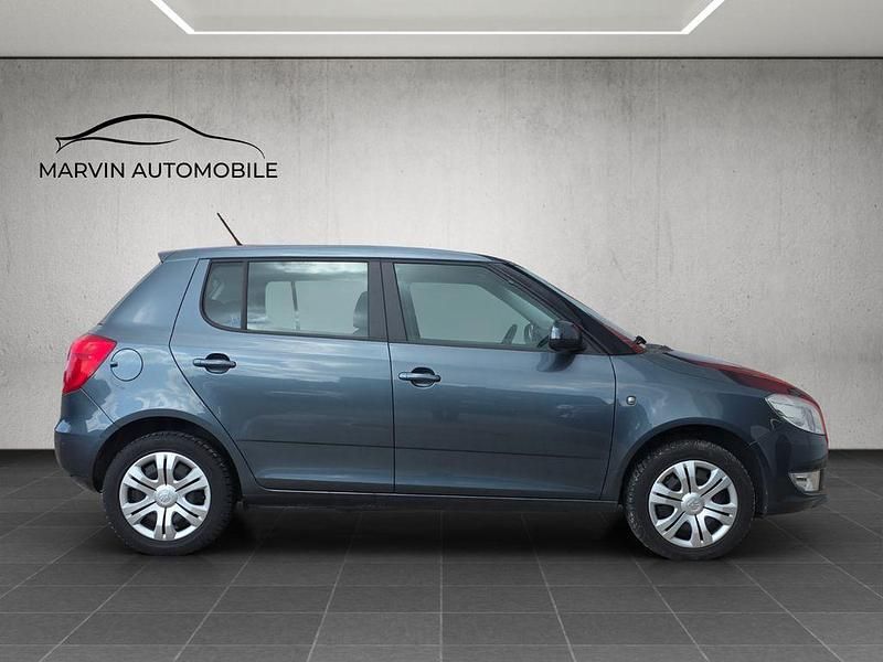 Gebraucht Skoda Fabia Ambition 86 PS (63 kW) 2014 Grau Limousine