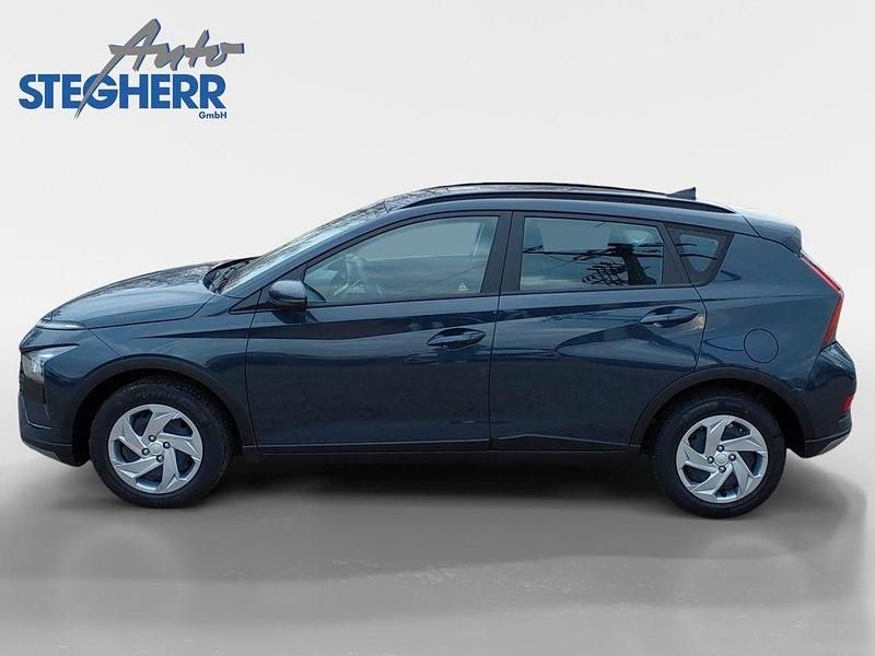 Grau Gebraucht 2024 Hyundai Bayon Select SUV | 19.490 € (Fairer Preis) - Bild 1/4