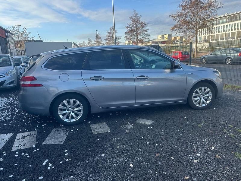Gebraucht Peugeot 308 SW Style 131 PS (96 kW) 2015 Kombi