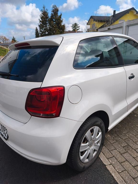 Gebraucht VW Polo Trendline 60 PS (44 kW) 2012 Weiß Kleinwagen