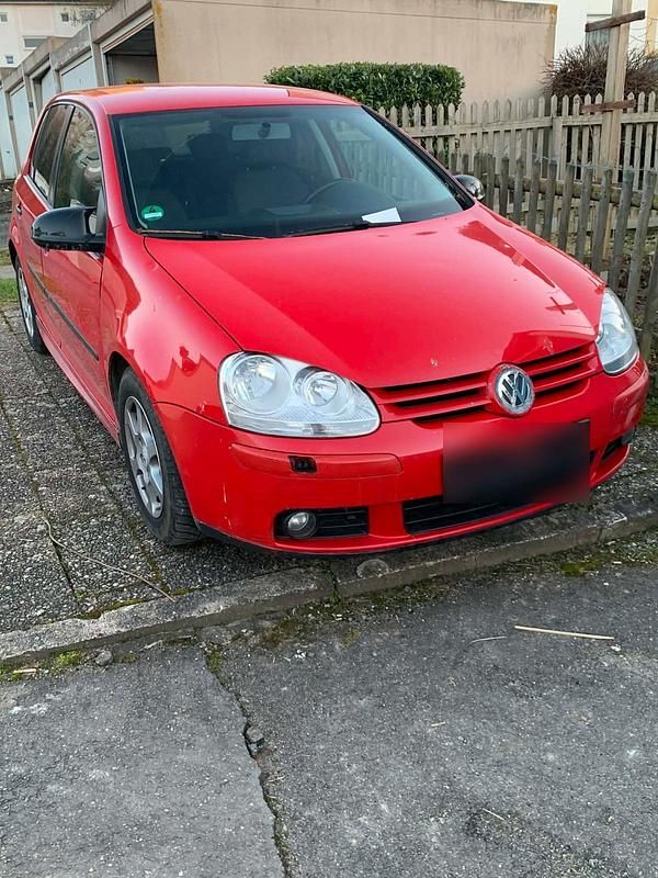 Gebraucht VW Golf V 140 PS (102 kW) 2007 Rot Kleinwagen