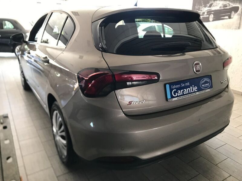 Gebraucht Fiat Tipo Street 95 PS (69 kW) 2020 New  perla  grau Kleinwagen