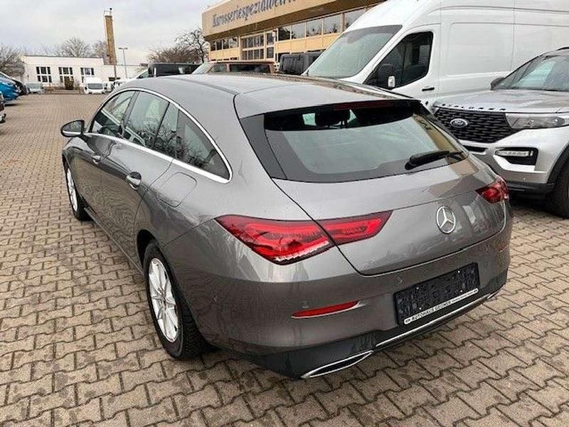 Gebraucht Mercedes CLA200 150 PS (110 kW) 2022 Mountaingrau Kombi