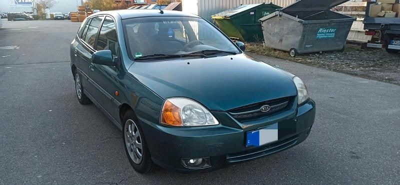 Grün Gebraucht 2004 Kia Rio Kombi | 888 € - Bild 1/4