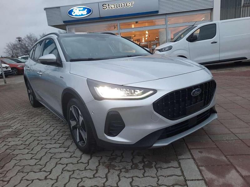 Gebraucht Ford Focus Active X 116 PS (85 kW) 2025 Polarsilber metallic Kombi