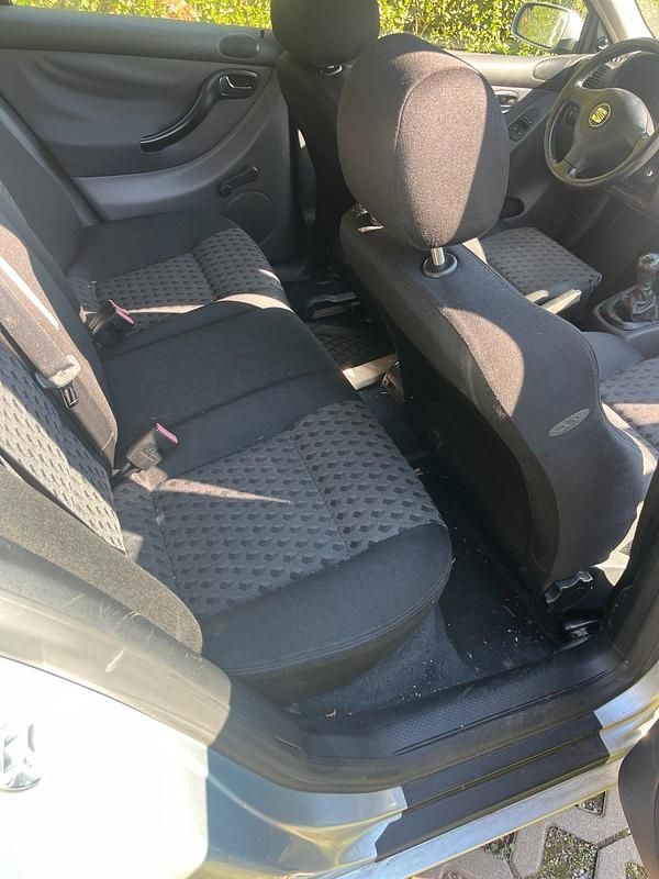 Gebraucht Seat Leon 75 PS (55 kW) 2002 Silber Kleinwagen