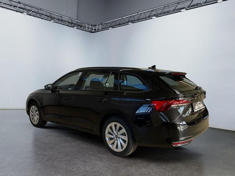Neu Skoda Octavia Selection 150 PS (110 kW) 2025 Schwarzmagic perleffekt Kombi