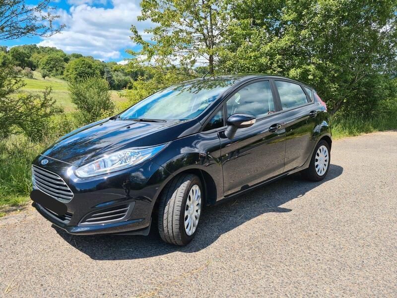 Schwarz Gebraucht 2015 Ford Fiesta Trend Kleinwagen | 6.300 € (Guter Preis) - Bild 1/4