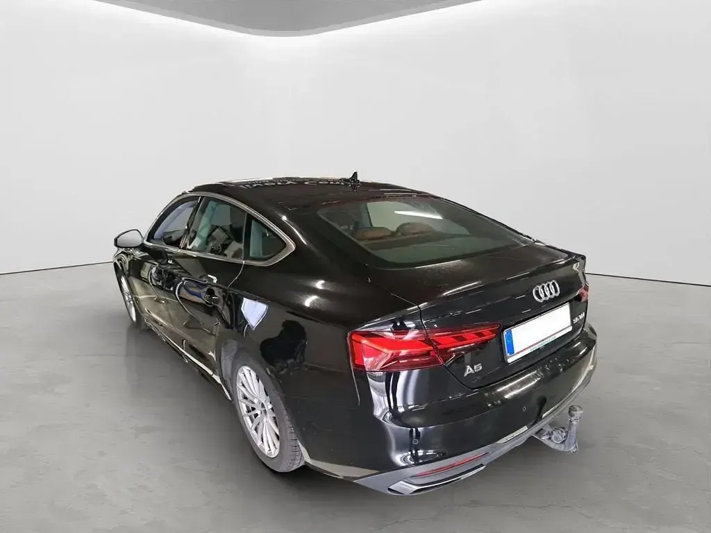 Gebraucht Audi A5 Sportback Comfort 163 PS (119 kW) 2020 Mythosschwarz metallic Kleinwagen