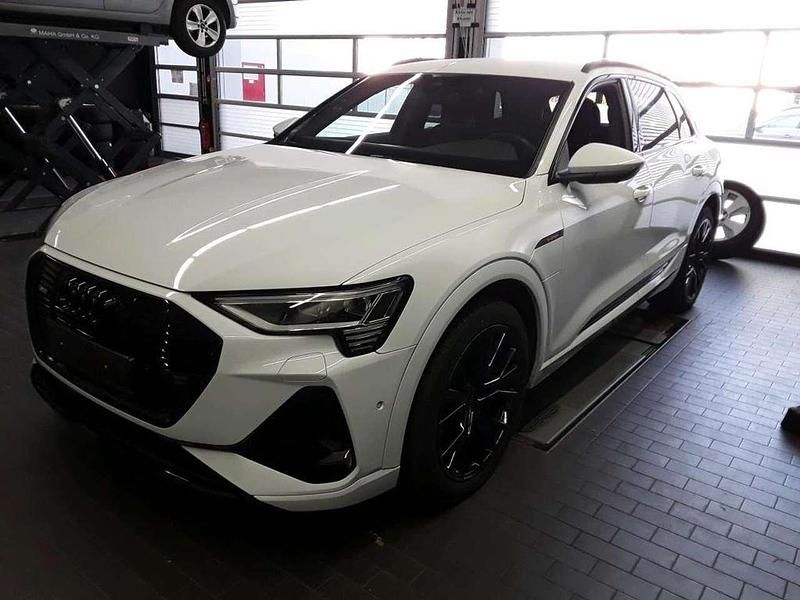 Gletscherweiß metallic Gebraucht 2022 Audi e-tron S-Line SUV | 36.770 € (Fairer Preis) - Bild 1/1