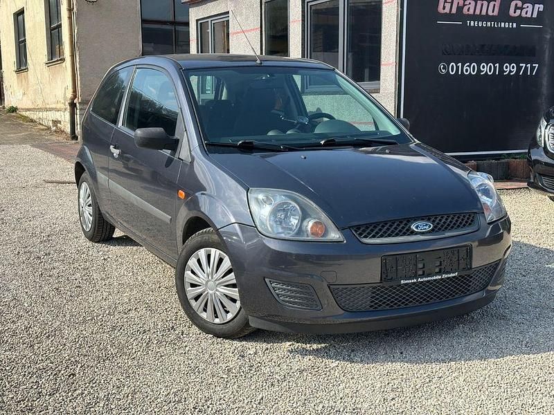 Gebraucht Ford Fiesta Ambiente 69 PS (50 kW) 2007 Grau Kleinwagen