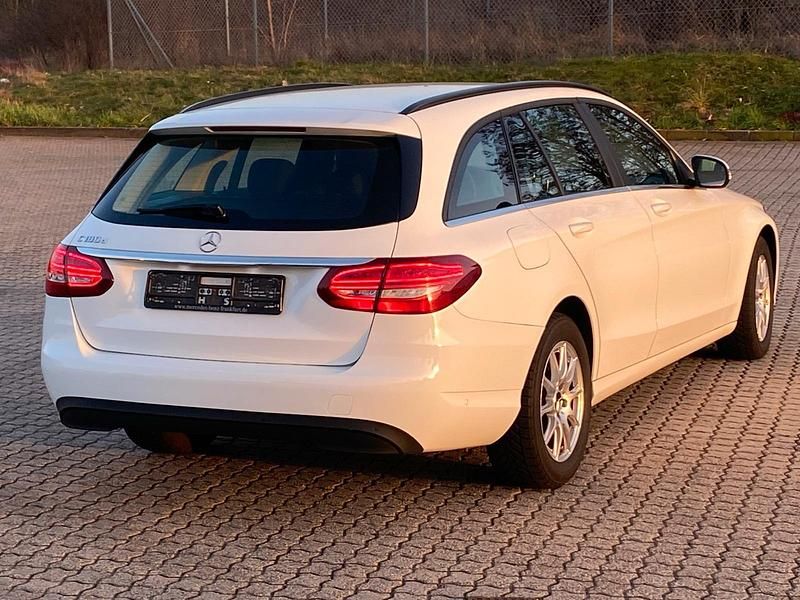 Gebraucht Mercedes C180 116 PS (85 kW) 2017 Weiß Kombi