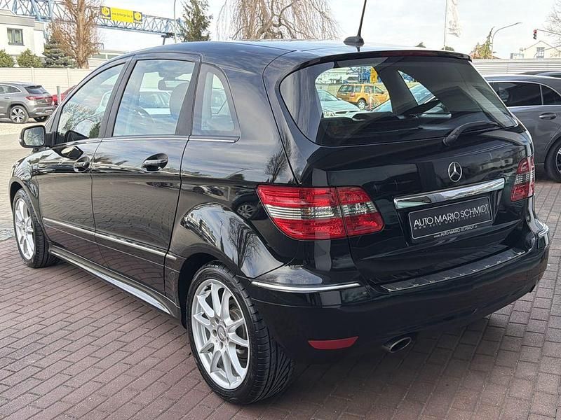 Gebraucht Mercedes B160 Chrome 95 PS (69 kW) 2011 Schwarz Van / Kleinbus